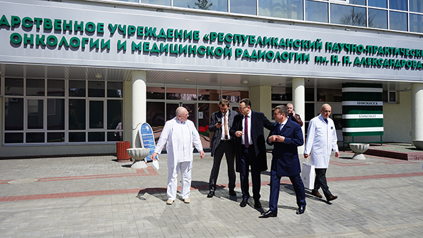 delegatsiya voronezhskoj oblasti posetila rnpts omr im n n aleksandrova 1