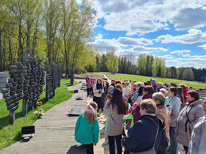 poseshchenie memorialnogo kompleksa khatyn 03