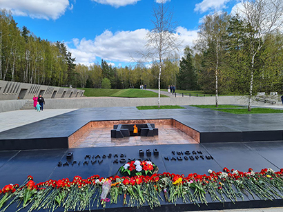 poseshchenie memorialnogo kompleksa khatyn 04
