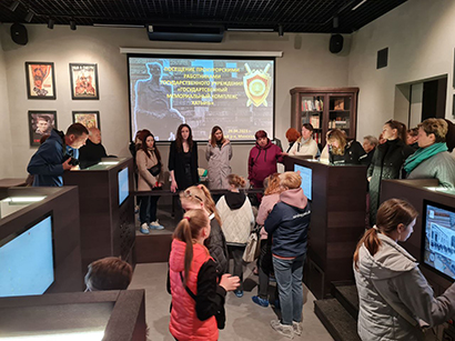 poseshchenie memorialnogo kompleksa khatyn 08