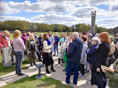 poseshchenie memorialnogo kompleksa khatyn 09