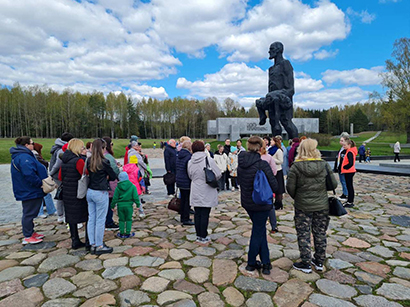 poseshchenie memorialnogo kompleksa khatyn 14